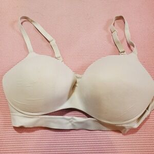 Victoria's Secret Incredible Bra Padded No Wire Beige 38D Comfy Soft Wireless